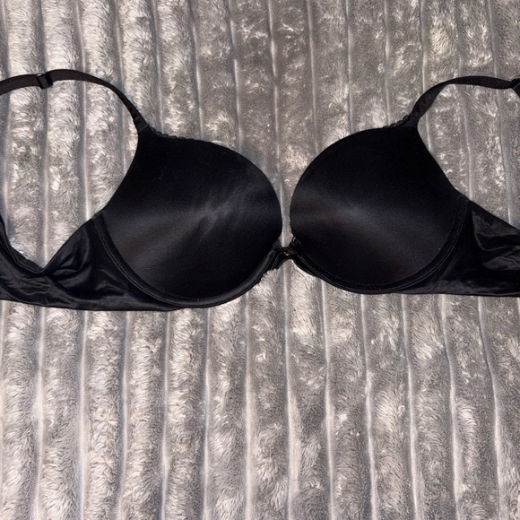 Victoria's Secret Other - Victoria's Secret Sleek Black Push up Bra
